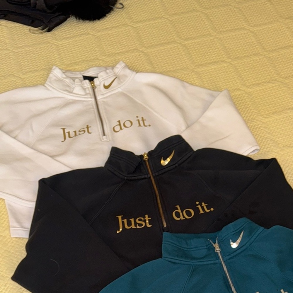 Nike Just Do It Embellished in Foil lettering. GUC Medium Black Gold L14 - Picture 2 of 7